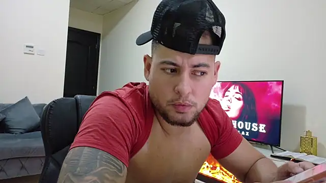 maximus888A online show from June 10, 8:41 pm