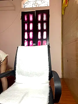 Linh247380 online show from November 27, 1:07 am