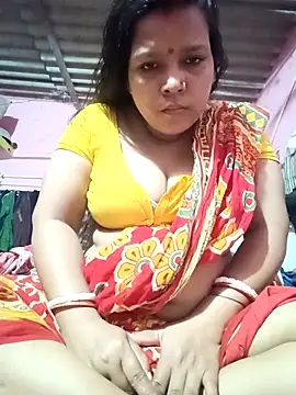 Snapshot of reya743 chatting on November 3, 11:59 pm reya743 online show from November 3, 11:59 pm