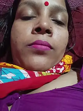 Snapshot of reya743 chatting on November 10, 4:17 pm reya743 online show from November 10, 4:17 pm