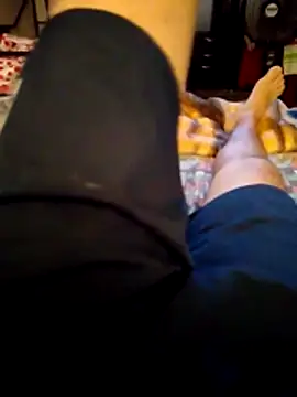 Snapshot of SALCEDO_041198 chatting on November 9, 1:09 pm SALCEDO 041198 online show from November 9, 1:09 pm