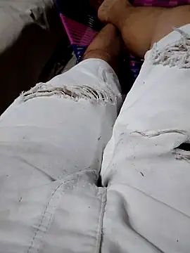 Snapshot of SALCEDO_041198 chatting on November 28, 2:36 am SALCEDO 041198 online show from November 28, 2:36 am