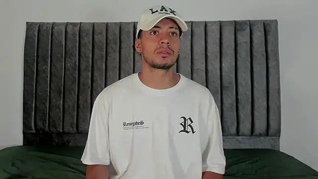 aroncooper1 online show from October 7, 11:40 am