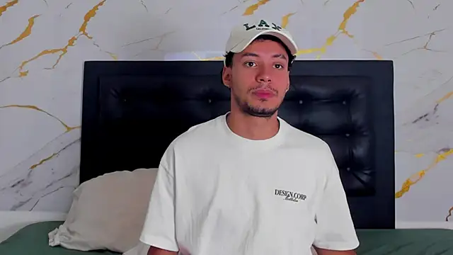 aroncooper1 online show from October 8, 12:36 pm