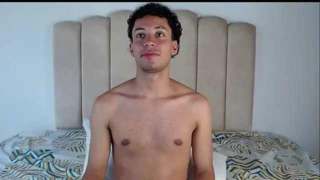 aroncooper1 online show from October 31, 3:57 pm