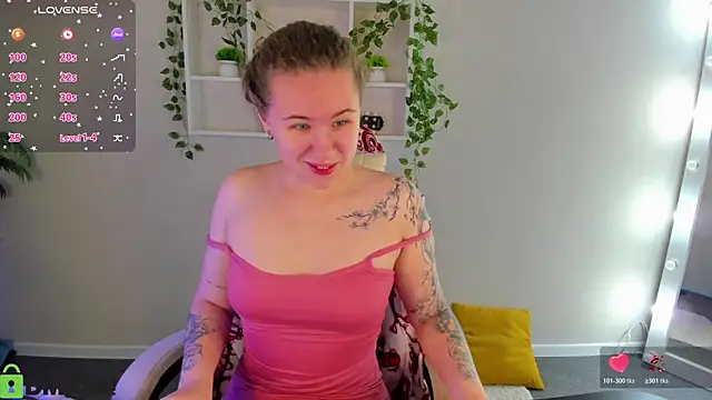 Snapshot of Elsie_Cutties chatting on November 9, 11:58 pm Elsie Cutties online show from November 9, 11:58 pm