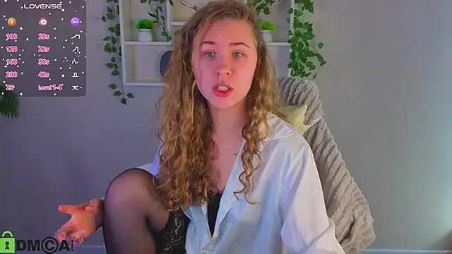 Snapshot of Elsie_Cutties chatting on November 11, 12:54 am Elsie Cutties online show from November 11, 12:54 am