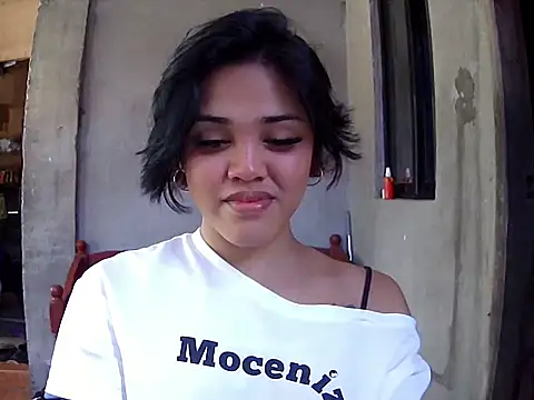 Yuriidelaveigne online show from February 25, 4:22 am