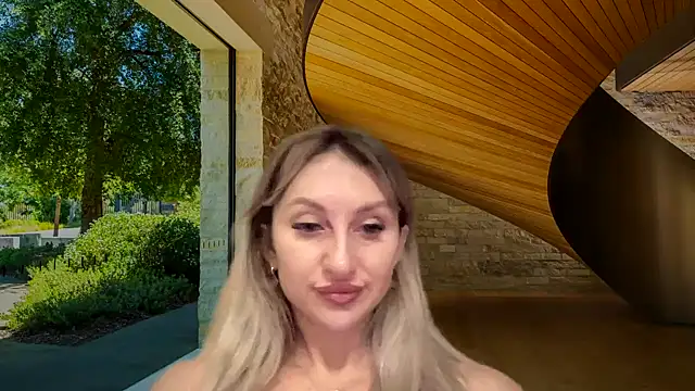 Snapshot of Velirith chatting on October 6, 4:37 pm Velirith online show from October 6, 4:37 pm