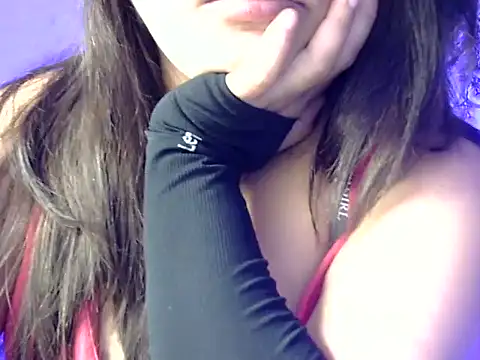 Aaliya02 online show from April 4, 11:40 am