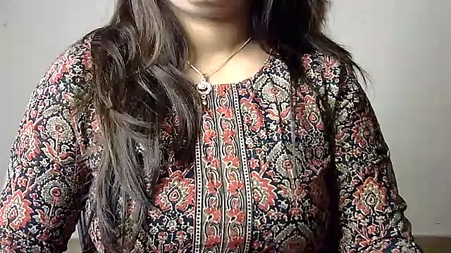 Aaliya02 online show from June 21, 3:31 am