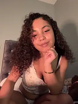 Snapshot of OliviaAshhh chatting on November 8, 10:41 pm OliviaAshhh online show from November 8, 10:41 pm