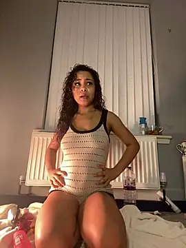 OliviaAshhh online show from February 19, 6:04 pm