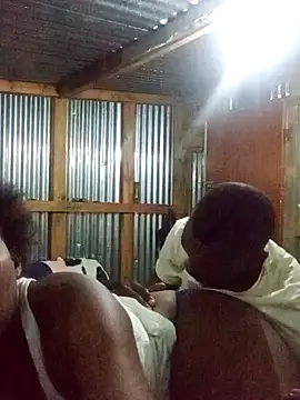 l4 love online show from April 17, 8:12 pm