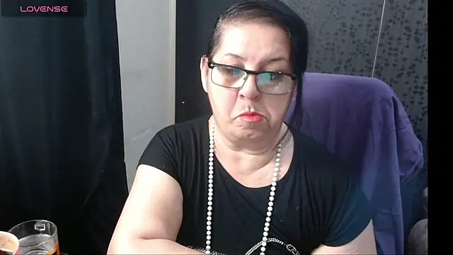 MissSanjanne online show from January 11, 8:43 pm