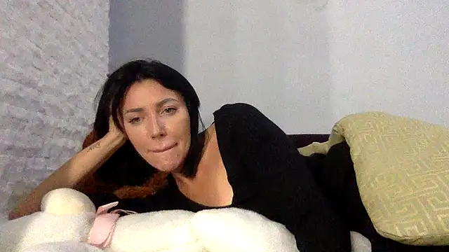 Snapshot of Veymoria chatting on October 14, 6:20 pm Veymoria online show from October 14, 6:20 pm