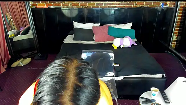 MeganSin  online show from December 4, 5:39 am