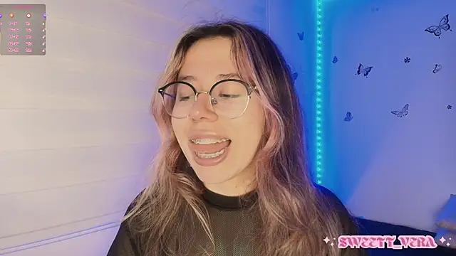 Snapshot of sweettvera chatting on October 9, 10:35 am sweettvera online show from October 9, 10:35 am