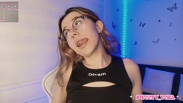 Snapshot of sweettvera chatting on October 17, 10:51 am sweettvera online show from October 17, 10:51 am