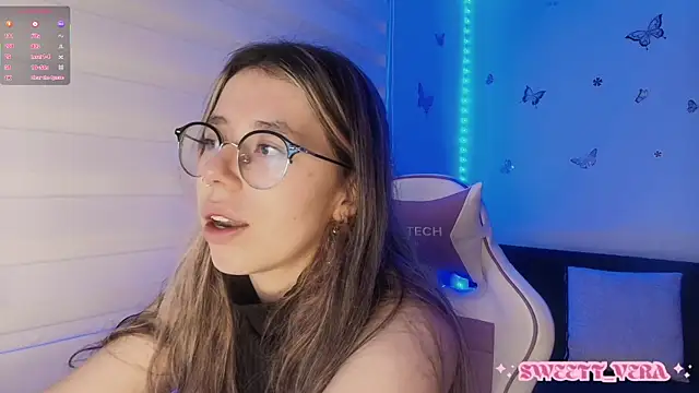 Snapshot of sweettvera chatting on October 27, 11:03 am sweettvera online show from October 27, 11:03 am