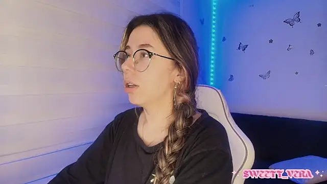 Snapshot of sweettvera chatting on November 3, 10:05 am sweettvera online show from November 3, 10:05 am