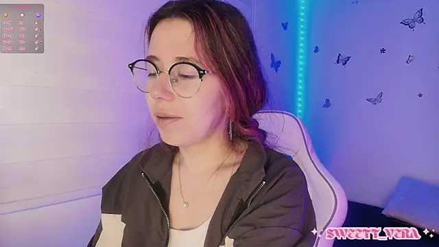 Snapshot of sweettvera chatting on November 13, 10:25 am sweettvera online show from November 13, 10:25 am