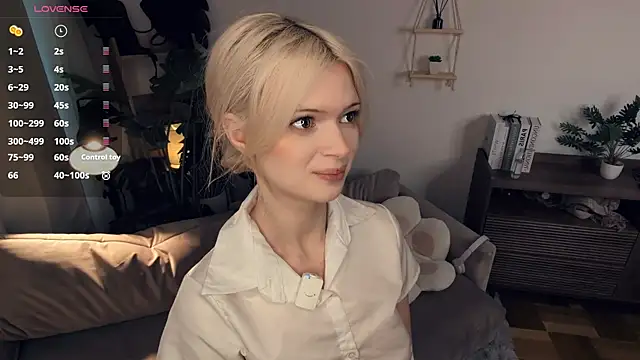 LaureMestler online show from April 17, 9:34 am