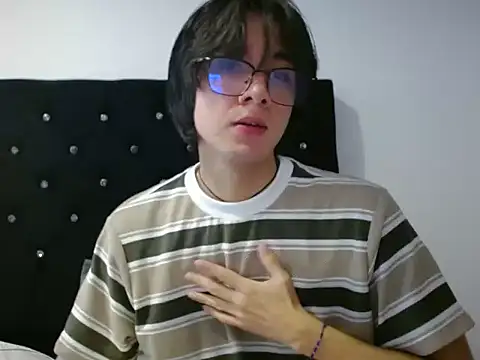 Snapshot of Matti_Mendez_ chatting on June 11, 8:40 pm Matti Mendez online show from June 11, 8:40 pm