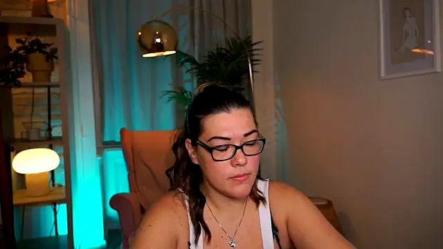 Snapshot of mrs_fllowerr chatting on December 17, 5:41 pm mrs fllowerr online show from December 17, 5:41 pm