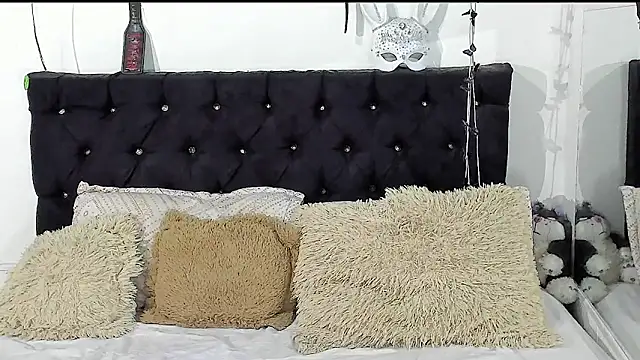 Snapshot of ValeryTatto chatting on May 27, 11:40 am ValeryTatto online show from May 27, 11:40 am