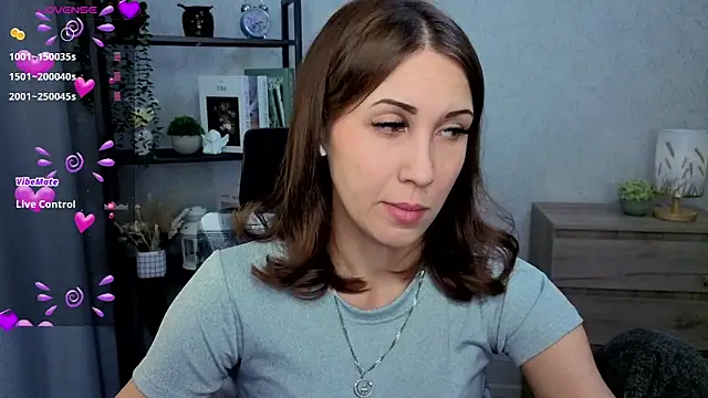 DreamVelour online show from February 20, 7:25 pm