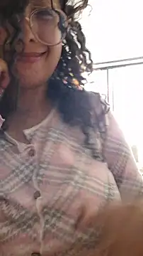 LondonHilton online show from April 12, 3:06 pm