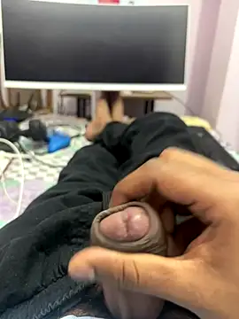 slaveboi9876 online show from December 14, 5:40 pm