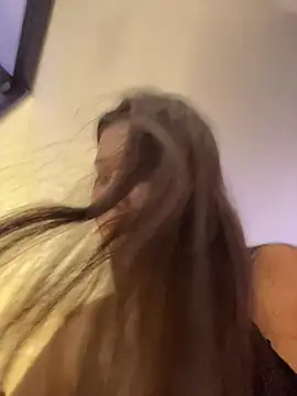 IsabellaJoness  online show from April 17, 8:12 pm