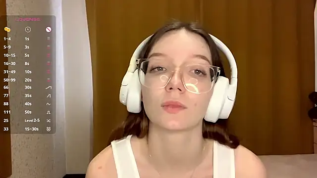 KrystinFunches online show from October 15, 9:20 am