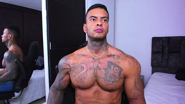 Snapshot of binmontana_ chatting on September 26, 11:20 pm binmontana  online show from September 26, 11:20 pm