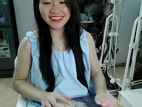 Snapshot of Ara4865 chatting on October 8, 4:37 pm Ara4865 online show from October 8, 4:37 pm