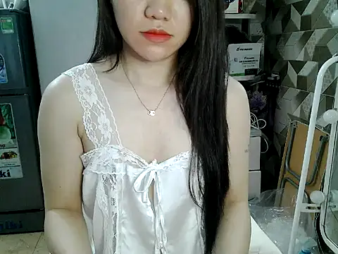 Snapshot of Ara4865 chatting on October 15, 5:18 am Ara4865 online show from October 15, 5:18 am
