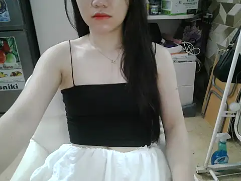 Snapshot of Ara4865 chatting on October 16, 8:15 am Ara4865 online show from October 16, 8:15 am