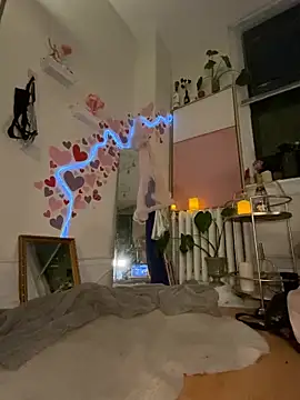 Snapshot of Seturselfonfire chatting on February 13, 7:26 am Seturselfonfire online show from February 13, 7:26 am