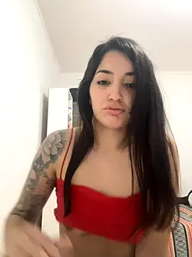 Snapshot of KarenG2025 chatting on October 15, 2:33 am KarenG2025 online show from October 15, 2:33 am