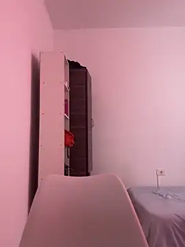 Snapshot of KarenG2025 chatting on October 19, 2:18 pm KarenG2025 online show from October 19, 2:18 pm