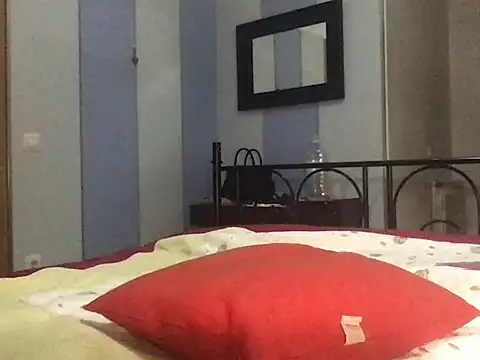 Snapshot of paula19800 chatting on September 29, 8:13 pm paula19800 online show from September 29, 8:13 pm