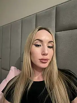 MaryDavies online show from March 8, 8:01 pm