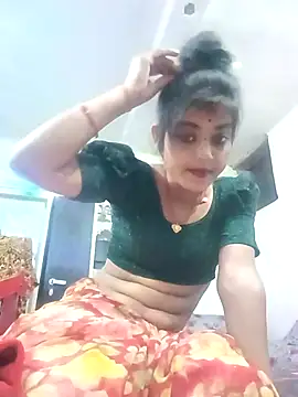 Snapshot of Mahek_love143 chatting on November 10, 2:05 pm Mahek love143 online show from November 10, 2:05 pm
