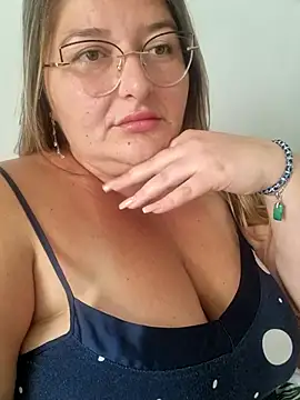 Snapshot of HornyBella88 chatting on September 29, 9:25 am HornyBella88 online show from September 29, 9:25 am