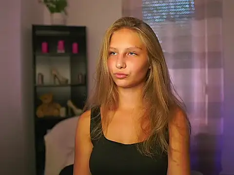 Snapshot of emmie_murray chatting on September 24, 1:36 pm emmie murray online show from September 24, 1:36 pm