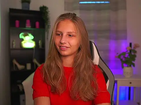 Snapshot of emmie_murray chatting on October 2, 1:07 pm emmie murray online show from October 2, 1:07 pm