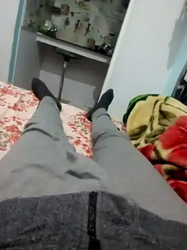 HolaPeeps online show from December 2, 7:09 pm