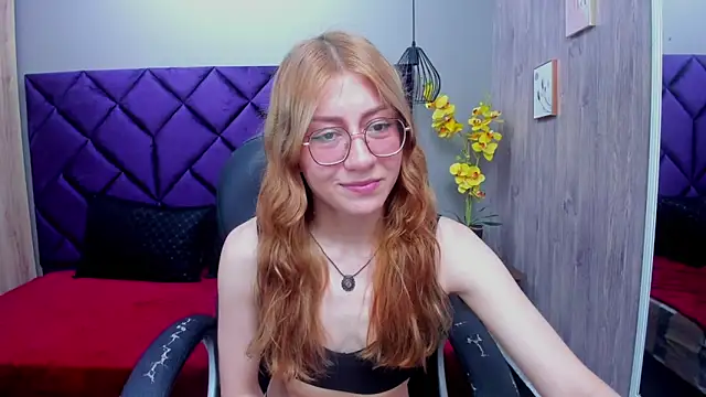 Snapshot of ChloeCampbell03 chatting on October 7, 12:57 pm ChloeCampbell03 online show from October 7, 12:57 pm